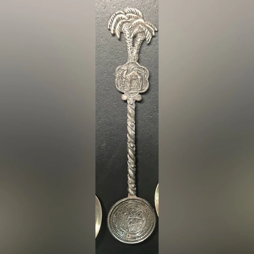 Vintage Collectors Souvenir Camel & Palm Tree Spoon purchased in Saudi Arabia 🇸🇦